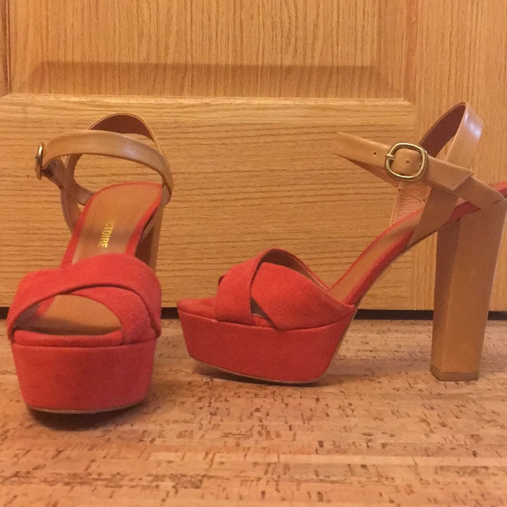 HP 💖 Pour La Victoire Platform Sandals